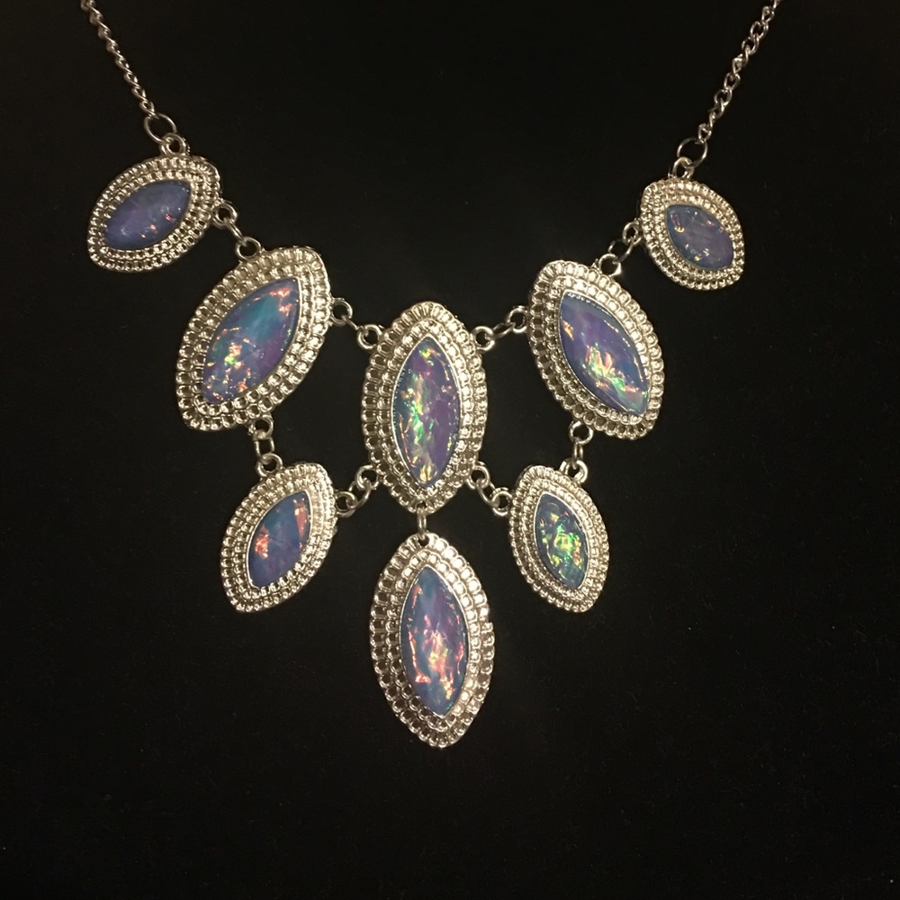 Necklace and earrings set